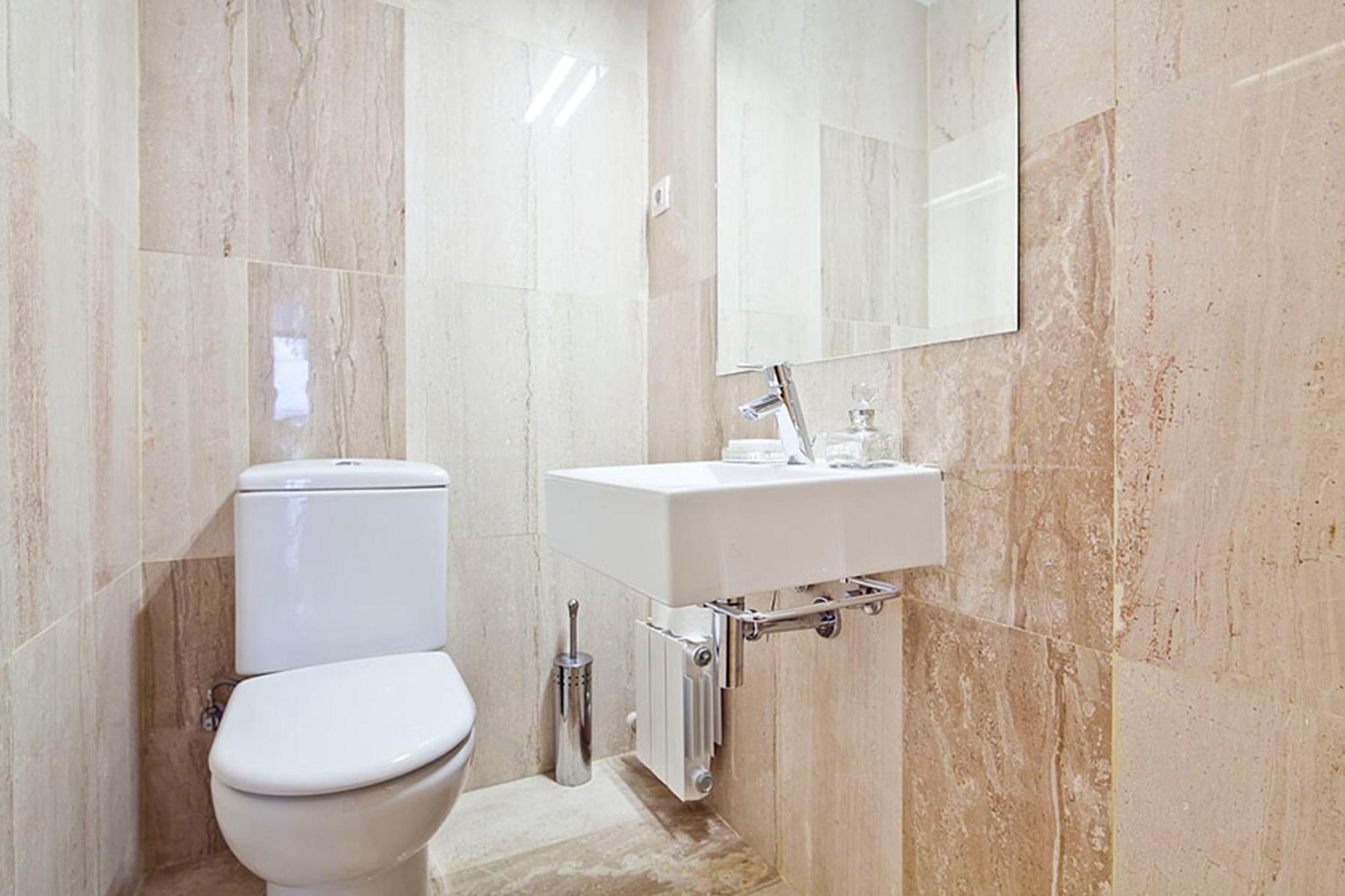 - Private Pool&garden Center Appartement *