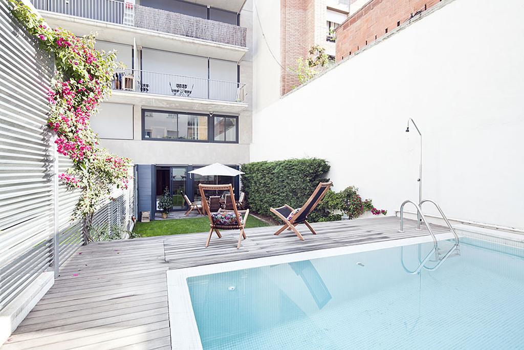 - Private Pool&garden Center Appartement
